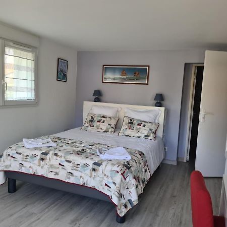 Appartement Avec Cuisine Et Grande Piscine Chauffee Хендае Екстериор снимка