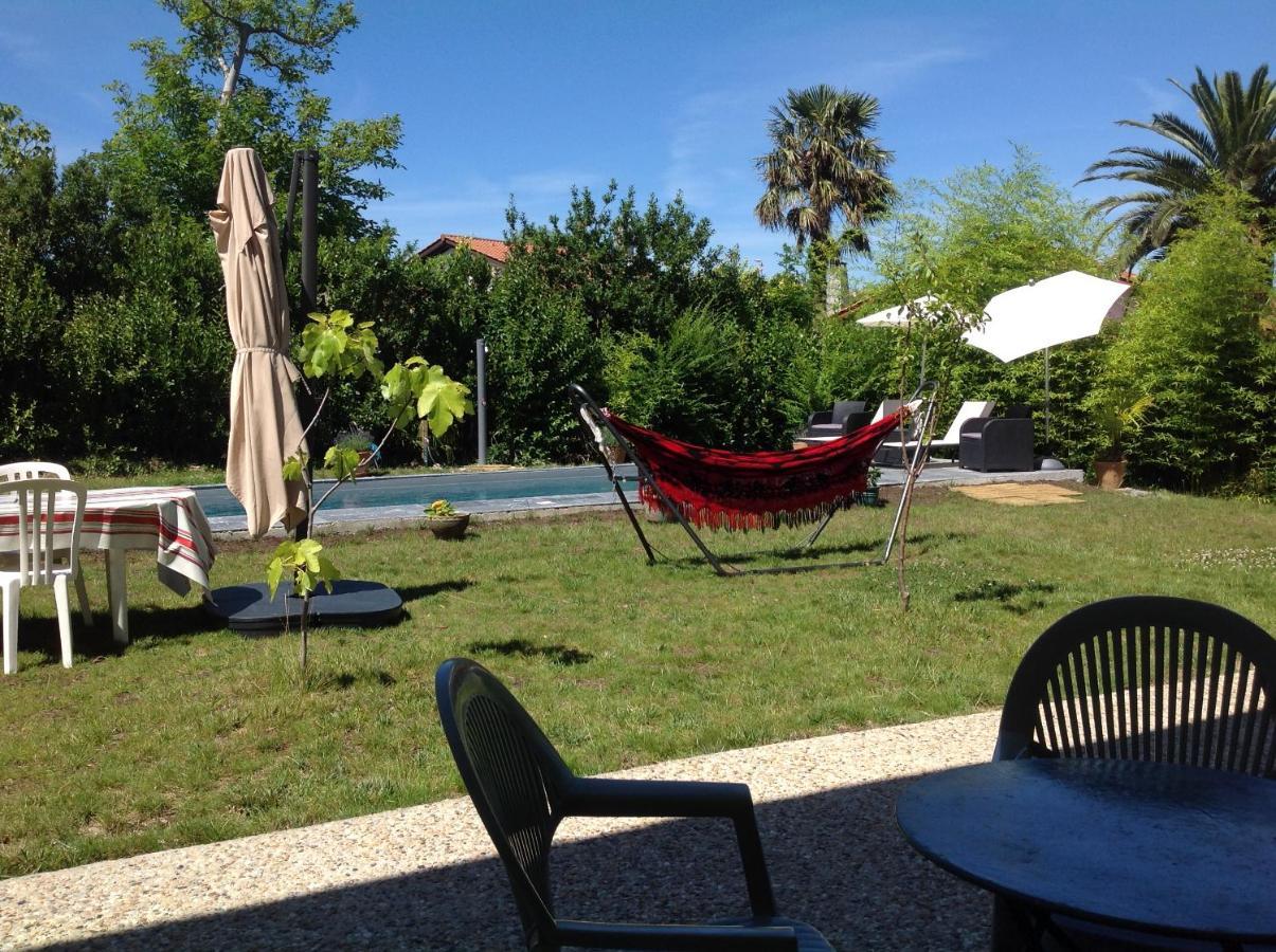 Appartement Avec Cuisine Et Grande Piscine Chauffee Хендае Екстериор снимка