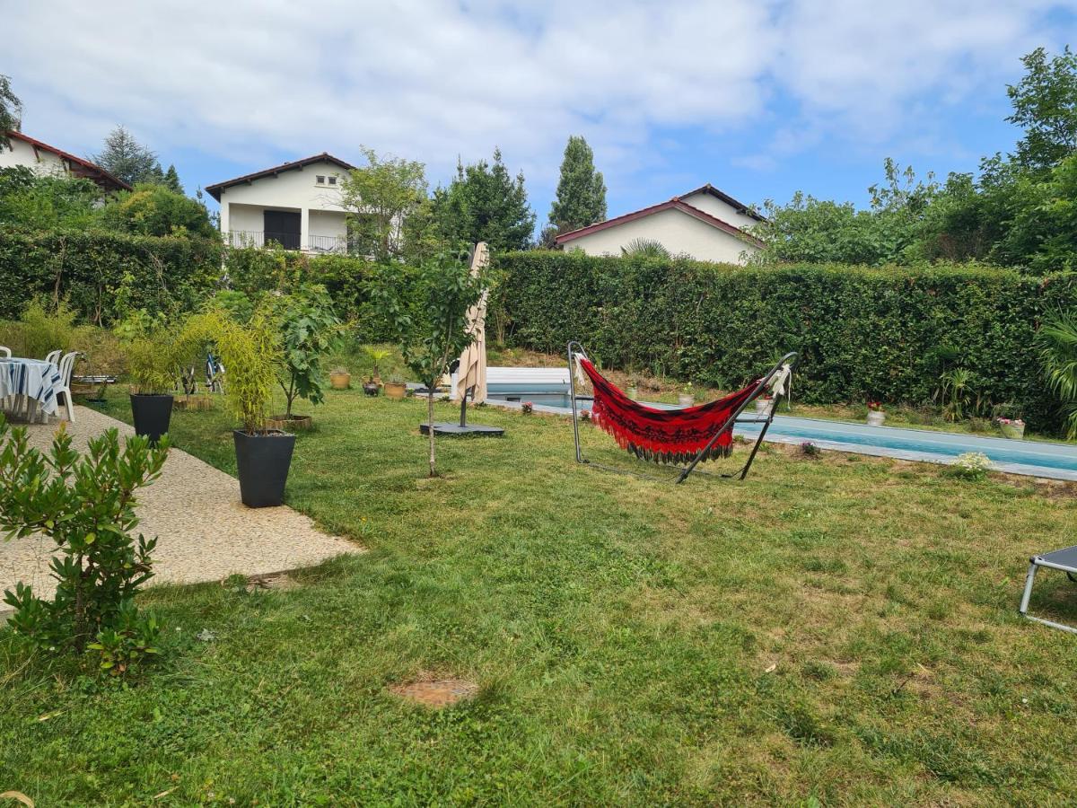Appartement Avec Cuisine Et Grande Piscine Chauffee Хендае Екстериор снимка
