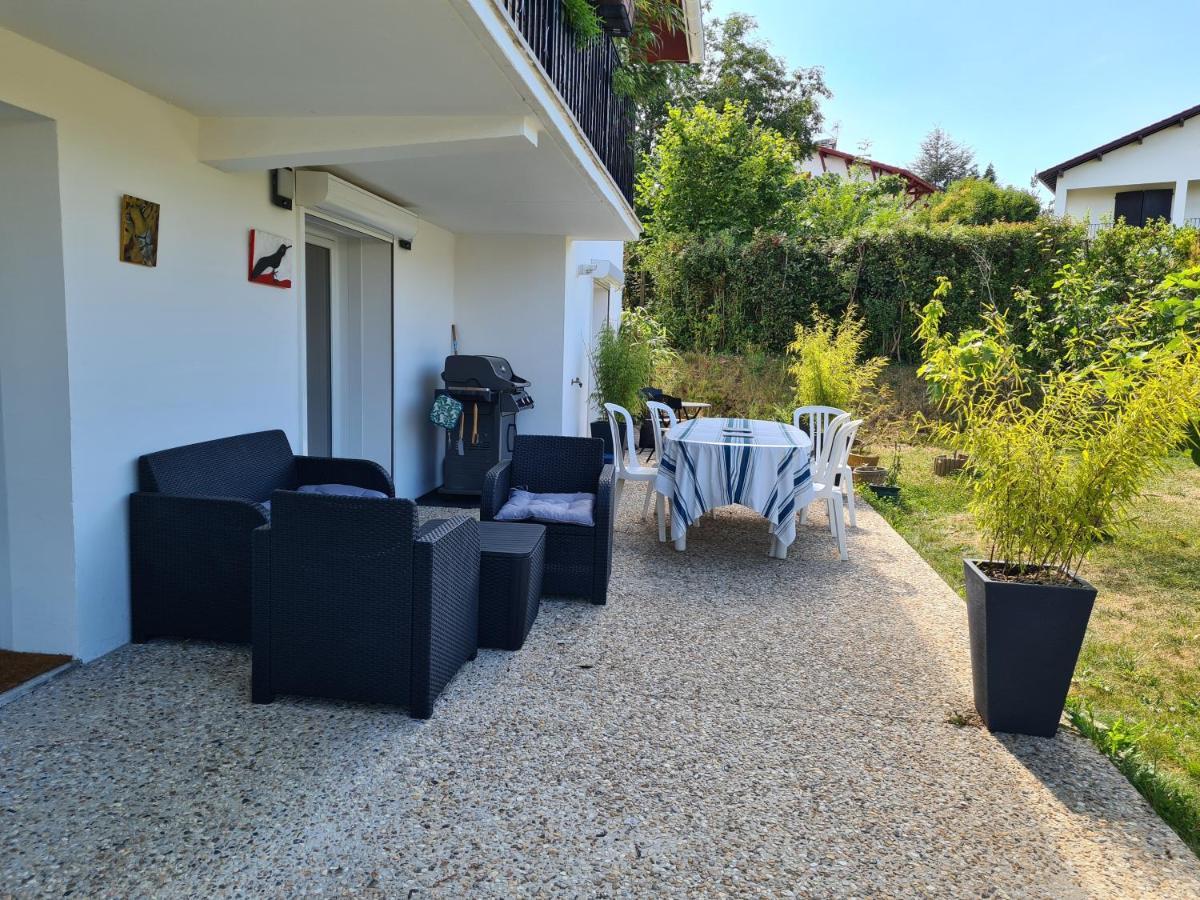 Appartement Avec Cuisine Et Grande Piscine Chauffee Хендае Екстериор снимка